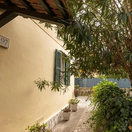 Apartment La Casa Al Fontanile *